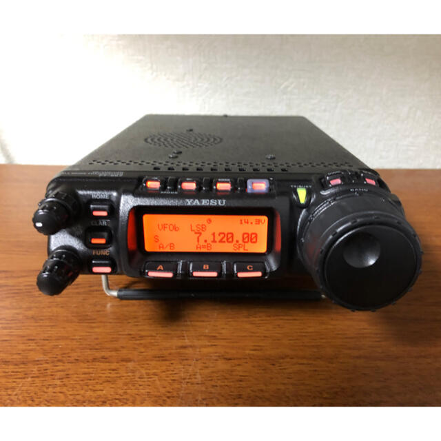 FT-857D 100w yaesu エンタメ/ホビーのテーブルゲーム/ホビー(アマチュア無線)の商品写真