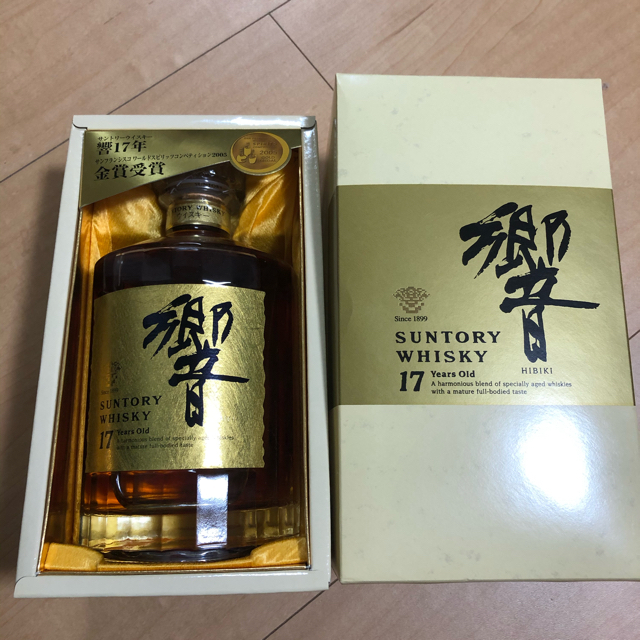 サントリー(サントリー)の【未開栓】サントリー　響17年　ゴールドラベル　750ml 食品/飲料/酒の酒(ウイスキー)の商品写真