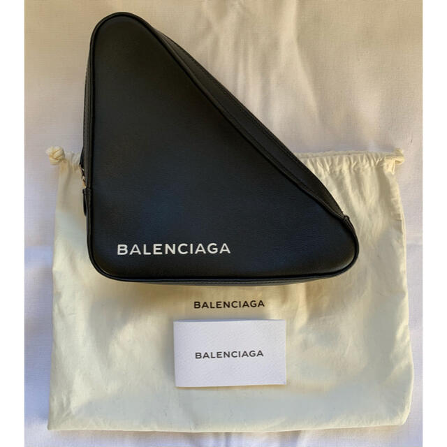 クラッチバッグBALENCIAGA バレンシアガ トライアングルポーチ M ブラック