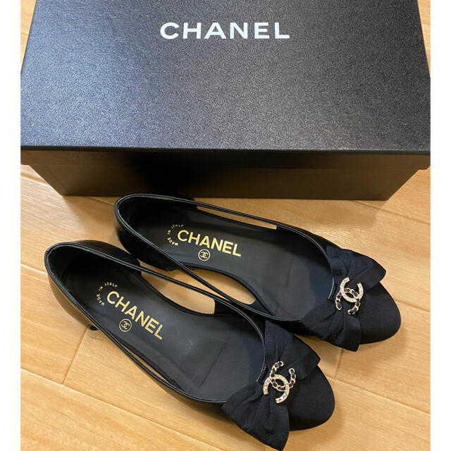 CHANEL(シャネル)のCHANEL クルーズコレクション　リボンフラットシューズ レディースの靴/シューズ(ハイヒール/パンプス)の商品写真