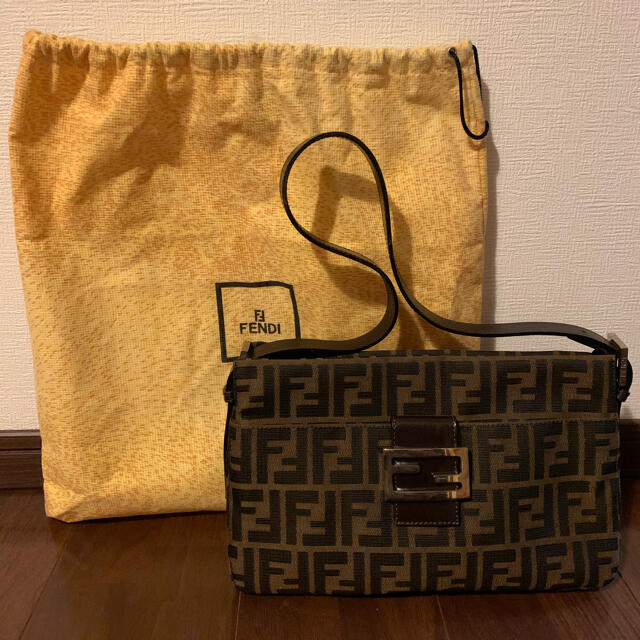 完璧 - FENDI FENDI ハンドバッグ フェンディ ズッカ柄 マンマバケット