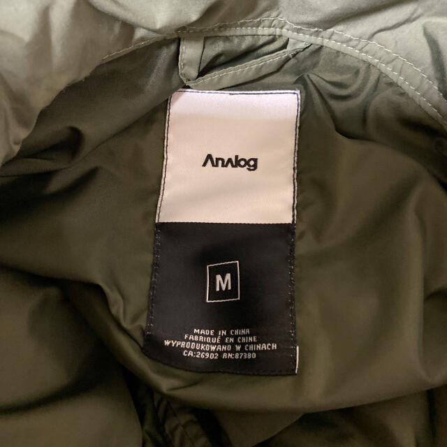 Analog Clothing(アナログクロージング)のMサイズ　analog snowboard アナログ　スノーボード　ジャケット メンズのジャケット/アウター(ナイロンジャケット)の商品写真