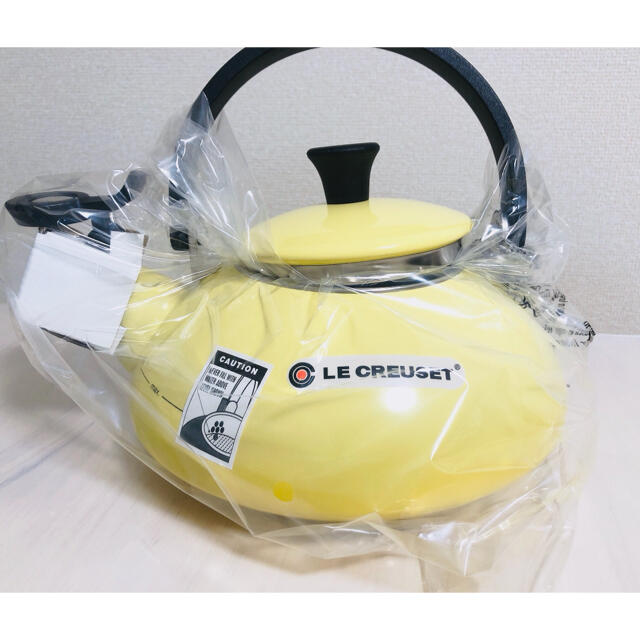 LE CREUSET(ルクルーゼ)の(新品) LE CREUSET(ル・クルーゼ)のケトル(やかん) インテリア/住まい/日用品のキッチン/食器(調理道具/製菓道具)の商品写真