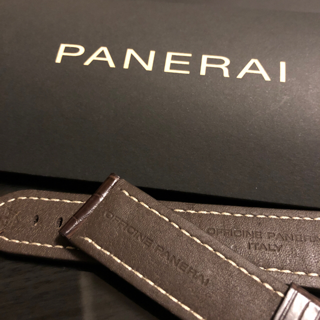 OFFICINE PANERAI(オフィチーネパネライ)のパネライ  純正パーツ　アリゲーターストラップ　未使用 専用ページ メンズの時計(レザーベルト)の商品写真