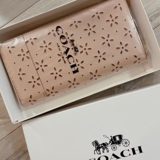 コーチ(COACH)の【新品同様】コーチ COACH 長財布 花柄　ピンク(長財布)