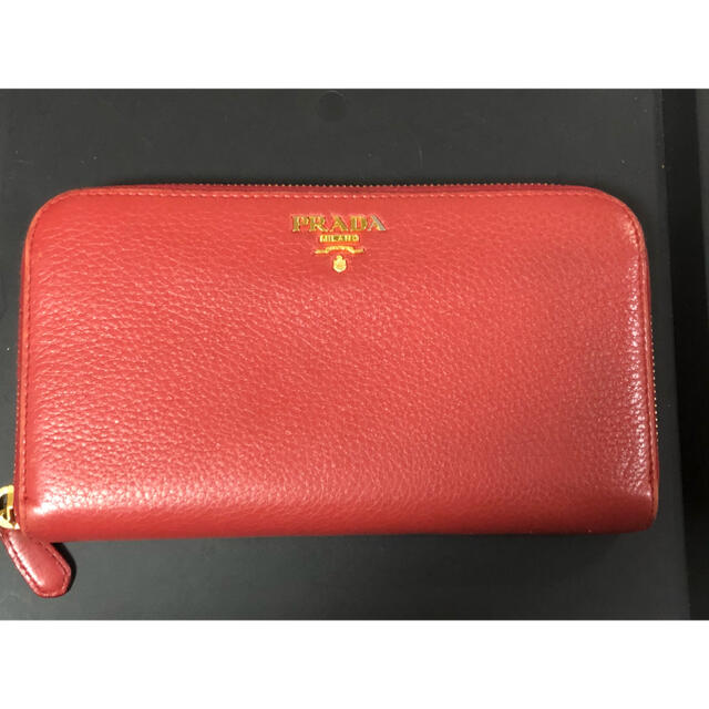 prada 赤長財布 値下げ