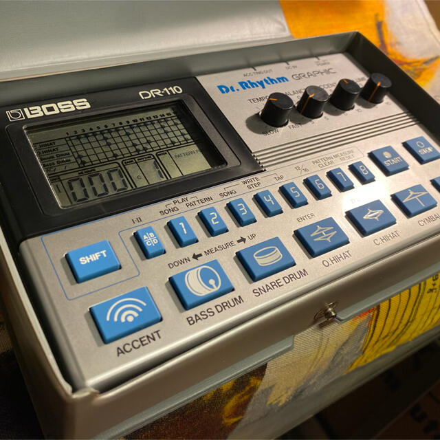 BOSS(ボス)のBOSS DR-110 Dr.Rhythm GRAPHIC アナログドラムマシン 楽器のDTM/DAW(その他)の商品写真