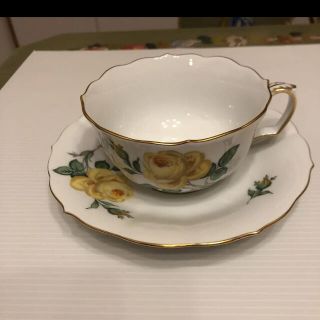 マイセン(MEISSEN)のピッタ様専用・マイセン一級品イエローローズティーカップ&ソーサー  (食器)