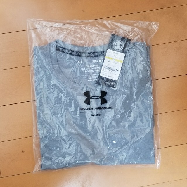 UNDER ARMOUR(アンダーアーマー)の定価4400円 新品未開封 アンダーアーマー Tシャツ スポーツ/アウトドアのランニング(ウェア)の商品写真