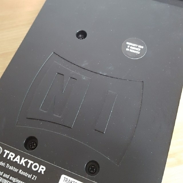 TRAKTOR KONTROL Z1 & 専用ケース 2