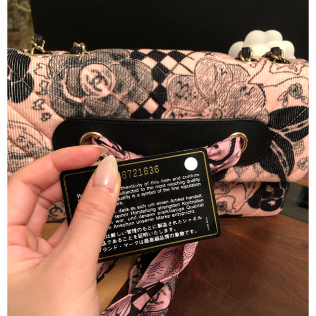 CHANEL(シャネル)のCHANELスカーフリボンショルダーバック レディースのバッグ(ショルダーバッグ)の商品写真