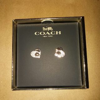 コーチ(COACH)のCOACHハートピアス(ピアス)