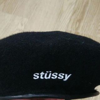 ステューシー(STUSSY)のstussy ベレー帽(ハンチング/ベレー帽)