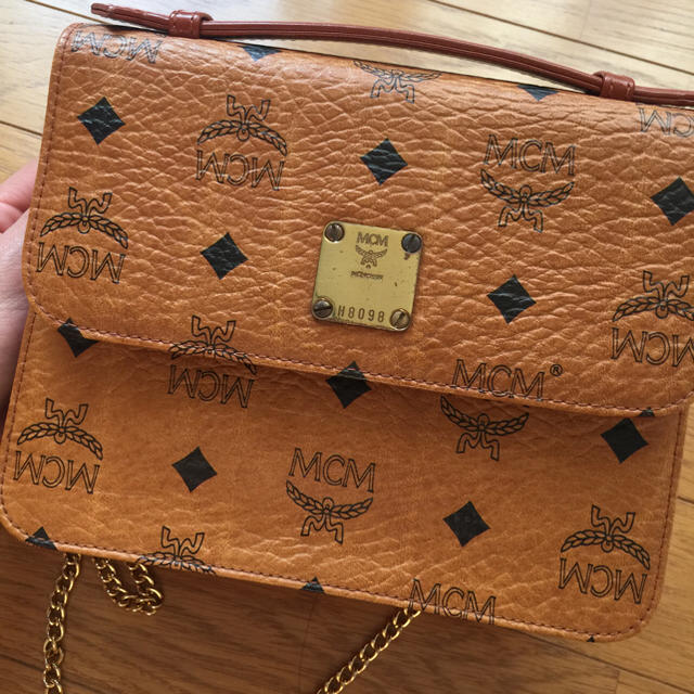 MCM(エムシーエム)のmcm ショルダー レディースのバッグ(ショルダーバッグ)の商品写真