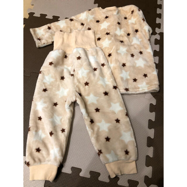 lamu様 専用✨ パジャマ  90センチ 星&花柄 2枚セット キッズ/ベビー/マタニティのキッズ服女の子用(90cm~)(パジャマ)の商品写真