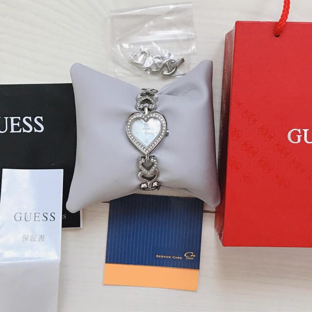 GUESS(ゲス)のguessハート型ウォッチ♡ レディースのファッション小物(腕時計)の商品写真