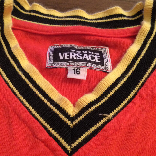 VERSACE(ヴェルサーチ)のヴェルサーチ　シャツ　半袖 レディースのトップス(Tシャツ(半袖/袖なし))の商品写真