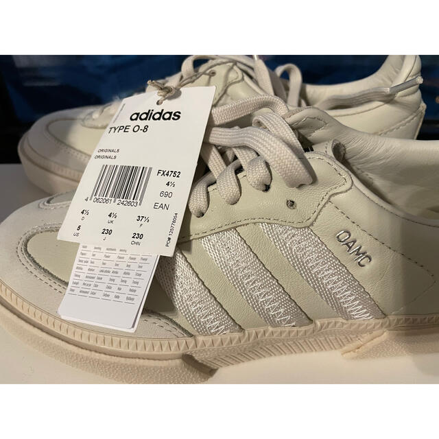 adidas(アディダス)の新品 adidasxOAMC アディダス　オーエーエムシー　スニーカー 23 レディースの靴/シューズ(スニーカー)の商品写真