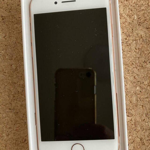 iPhone8 ゴールド64GB バッテリー100% auSIMロック解除