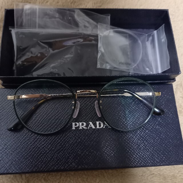 PRADA(プラダ)のプラダ　だて眼鏡 レディースのファッション小物(サングラス/メガネ)の商品写真