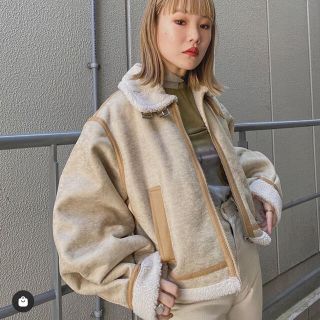 スライ(SLY)のSLY　TUCK SLEEVE CROP B-3 ジャケット(ブルゾン)