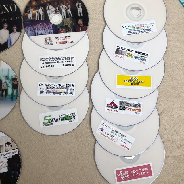 EXO(エクソ)のEXO CBX DVD 全19枚セット エンタメ/ホビーのDVD/ブルーレイ(ミュージック)の商品写真