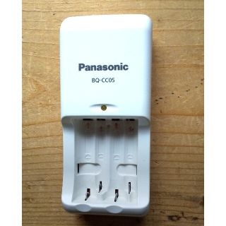 パナソニック(Panasonic)のPanasonic ニッケル水素電池、充電器(バッテリー/充電器)