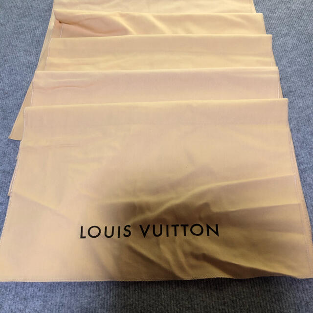 LOUIS VUITTON(ルイヴィトン)のルイヴィトン　保管袋５枚 レディースのバッグ(ショップ袋)の商品写真