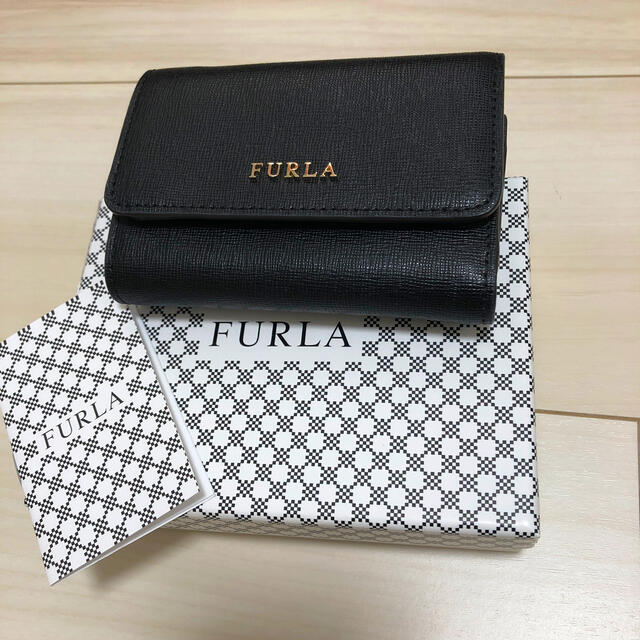 FURLA フルラ　三つ折り財布