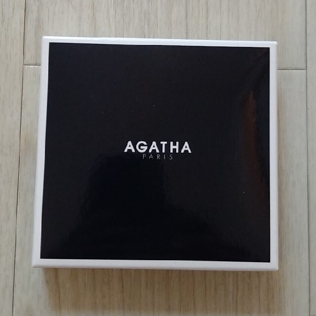 AGATHA(アガタ)のアガタ　フィッティングタッチメイクアップキット コスメ/美容のベースメイク/化粧品(ファンデーション)の商品写真