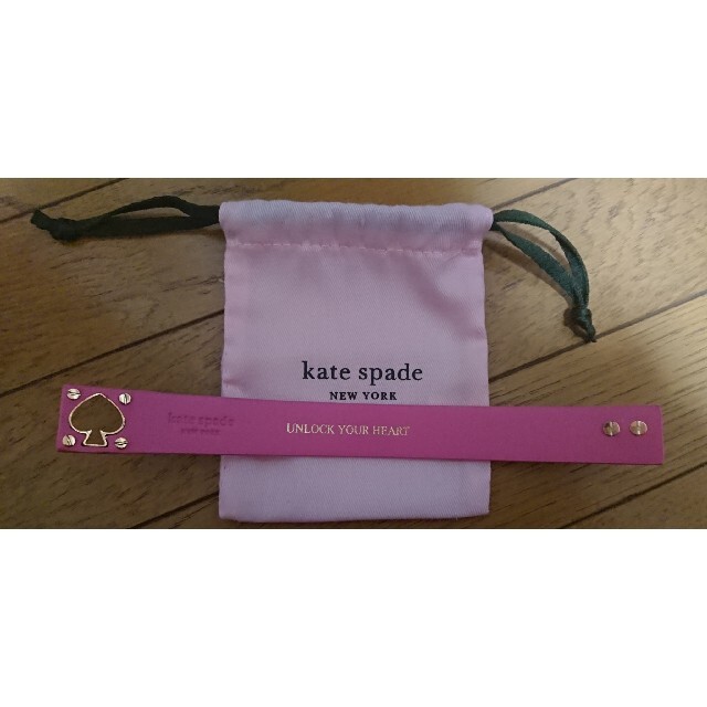 kate spade new york(ケイトスペードニューヨーク)のケイト・スペード 「アンロック・ユア・ハート」 ブレスレット レディースのアクセサリー(ブレスレット/バングル)の商品写真