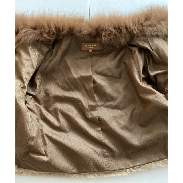 ROSE BUD(ローズバッド)の【送料込】美品ROSE BUDショートファーコート レディースのジャケット/アウター(毛皮/ファーコート)の商品写真