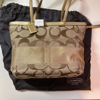 コーチ(COACH)の［廃盤未使用］COACH シグネイチャーストライプゴールド12977-BKHGD(トートバッグ)