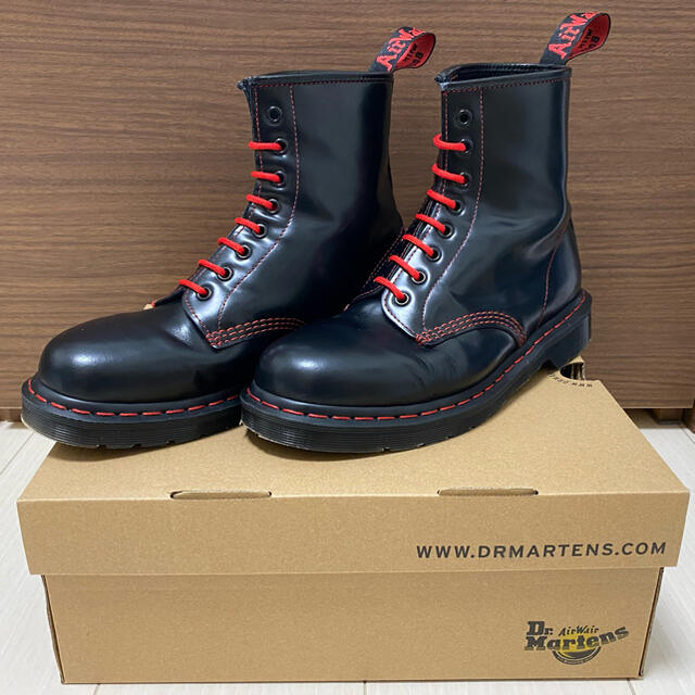 Dr.Martens - 【みゆ様専用】Dr.Martens 8ホール レッドステッチ Dr.Martens - 【みゆ様専用】Dr.Martens 8ホール レッドステッチ