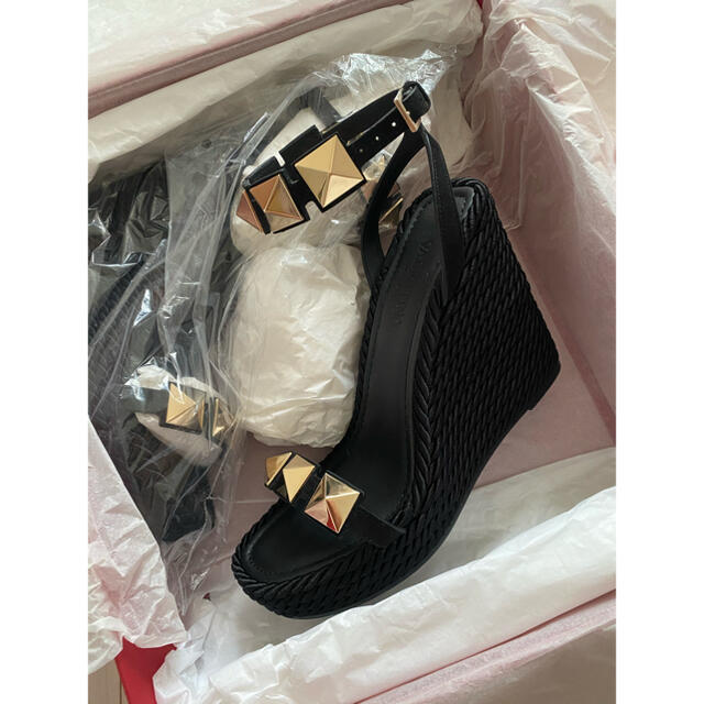 valentinoウェッジサンダル valentinoウェッジサンダル