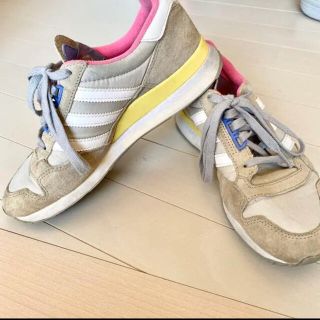 アディダス(adidas)のadidas スニーカー(スニーカー)