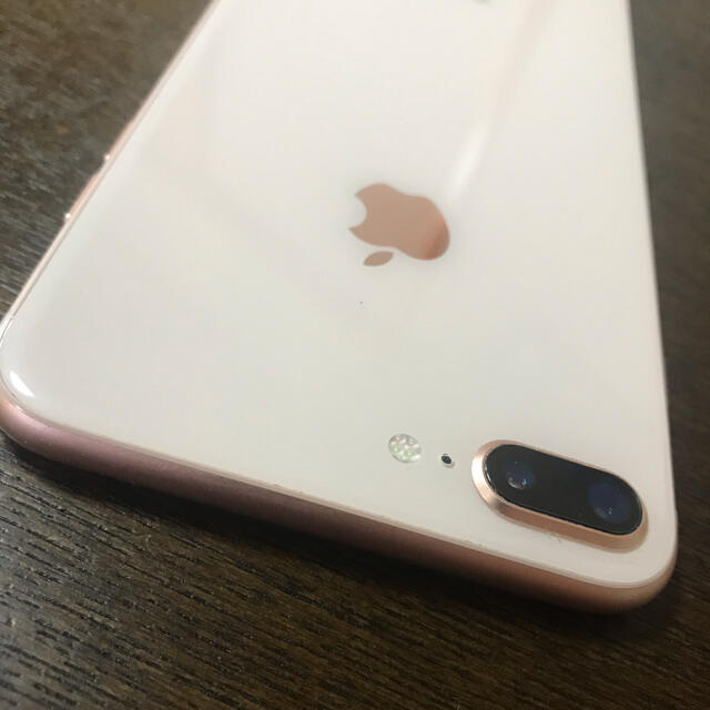 Apple iPhone8 plus 64GBの通販 by rose ｜アップルならラクマ - 美品 国内版 simフリー 豊富な人気