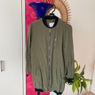 ベルシュカ(Bershka)のBershka トップス(ノーカラージャケット)