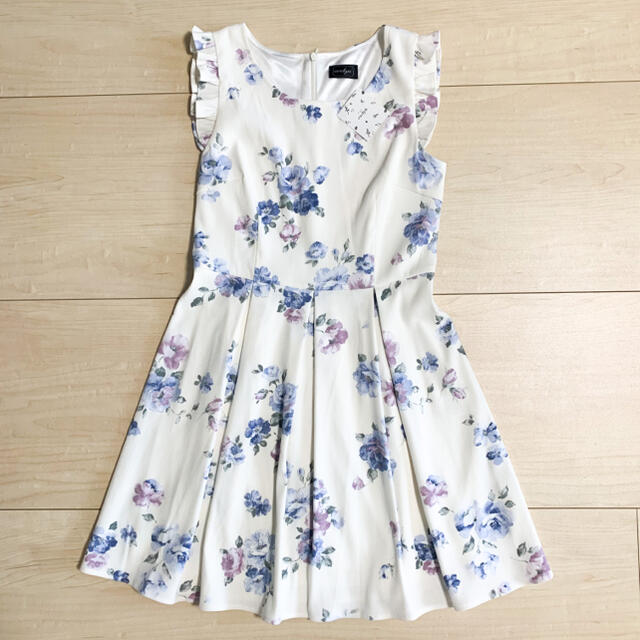 Evelyn 新品タグ付き Evelyn エブリン 花柄 ワンピース 清楚系 キレイめ系の通販 By ゆき S Shop エブリンならラクマ Evelyn 新品タグ付き Evelyn エブリン 花柄 ワンピース 清楚系 キレイめ系の通販 By ゆき S Shop エブリンならラクマ