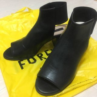 フォーエバートゥエンティーワン(FOREVER 21)の人気商品☆新作 新品(サンダル)