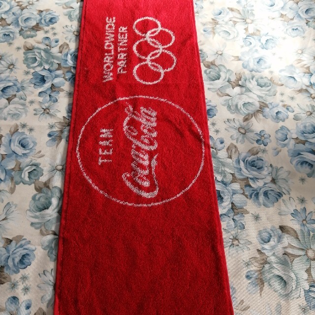 コカ・コーラ(コカコーラ)の非売品コカ・コーラオリンピックタオル エンタメ/ホビーのコレクション(ノベルティグッズ)の商品写真