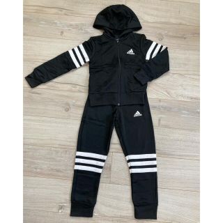 アディダス(adidas)の☆専用☆【新品】アディダス 子供用フード付トラックスーツ 130サイズ(ジャケット/上着)