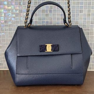 サルヴァトーレフェラガモ(Salvatore Ferragamo)のMs様専用美品【サルヴァトーレ・フェラガモ】ヴァラ　トップハンドル(ショルダーバッグ)