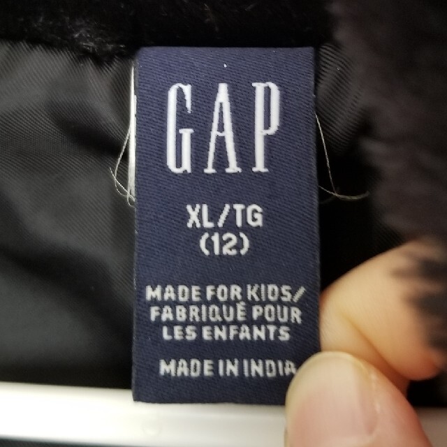 GAP Kids(ギャップキッズ)のGAP KIDS ファーコート黒 キッズ/ベビー/マタニティのキッズ服女の子用(90cm~)(コート)の商品写真