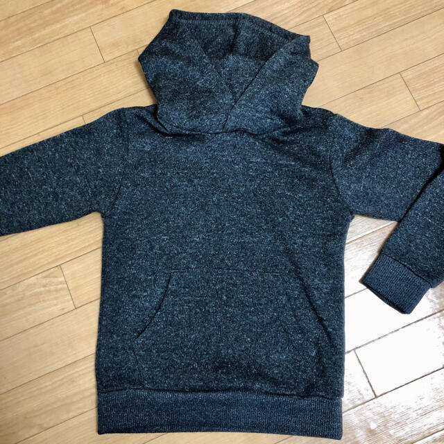 GU(ジーユー)のGU⭐︎キッズパーカー⭐︎150 キッズ/ベビー/マタニティのキッズ服男の子用(90cm~)(Tシャツ/カットソー)の商品写真