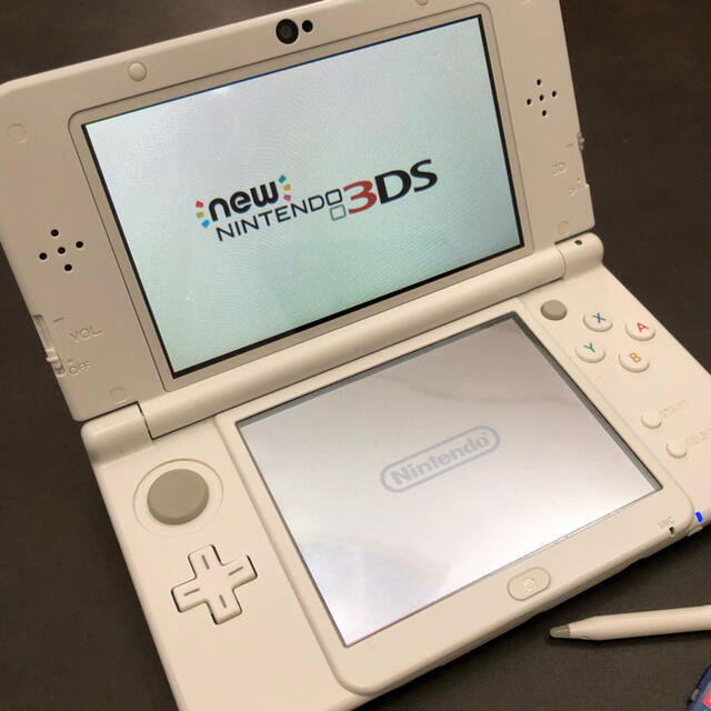 任天堂　new 3DSLL 本体　ホワイト　SDカード・妖怪ウォッチ　おまけ 1