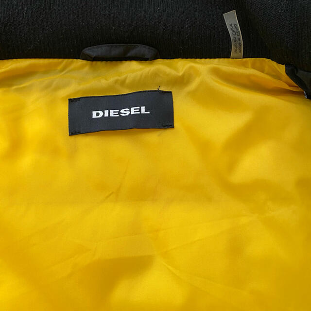 DIESEL(ディーゼル)のディーゼル　ベスト　size10 キッズ/ベビー/マタニティのキッズ服男の子用(90cm~)(ジャケット/上着)の商品写真