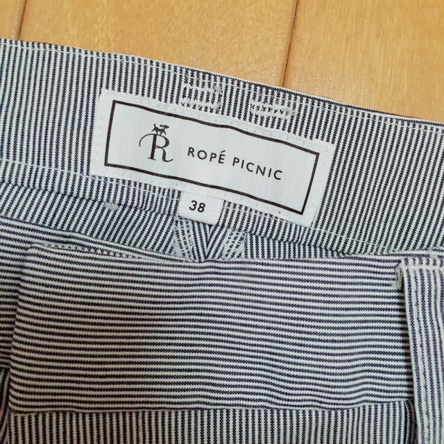 Rope' Picnic(ロペピクニック)のロペピクニックコードレーンサブリナパンツ レディースのパンツ(クロップドパンツ)の商品写真