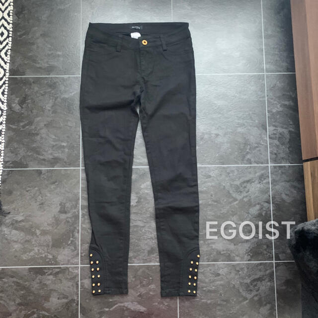 EGOIST(エゴイスト)のEGOIST♡スタッズ付スキニーパンツ レディースのパンツ(スキニーパンツ)の商品写真