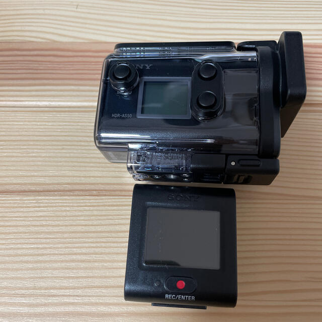 SONY(ソニー)のSONY アクションカメラ HDR-AS50R リモコン付 スマホ/家電/カメラのカメラ(ビデオカメラ)の商品写真